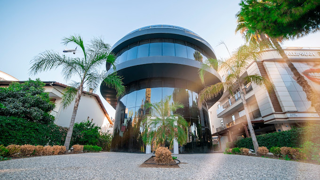 Slider image (5) Ballipinar Dental Centre